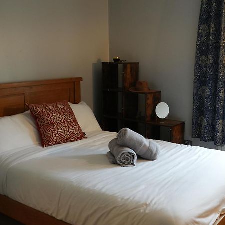 Appartamento Stylish-Brockley-Entire Place Londra Esterno foto