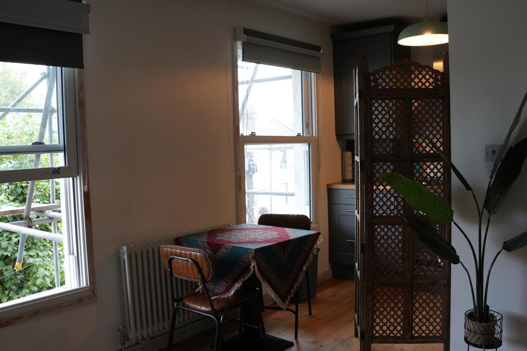 Appartamento Stylish-Brockley-Entire Place Londra Esterno foto